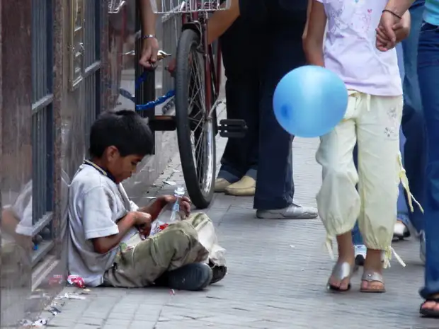 La Argentina de hoy: en un año, 600 mil niños más cayeron a la pobreza