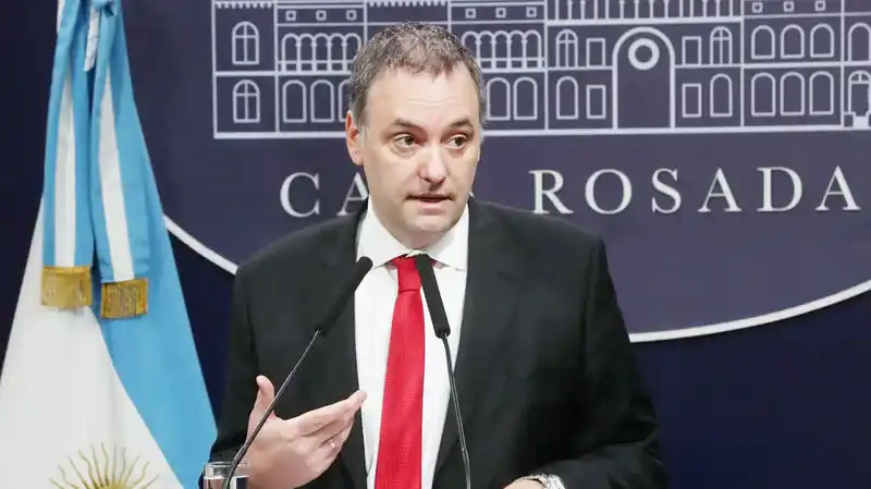 El Gobierno descartó sanciones para Mondino tras su confusa postura sobre las elecciones en Venezuela