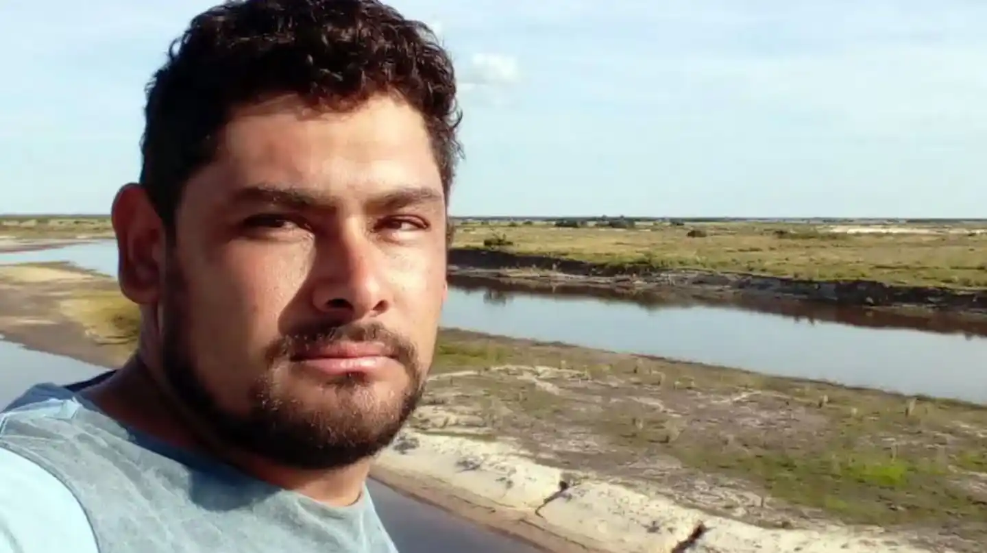 Roberto Viana, de 38 años, murió antes de llegar al hospital. (Foto: Facebook/Raul Roberto Viana).