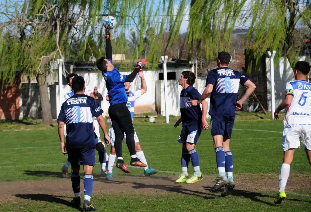 Resultados y autores de goles en el fútbol del domingo