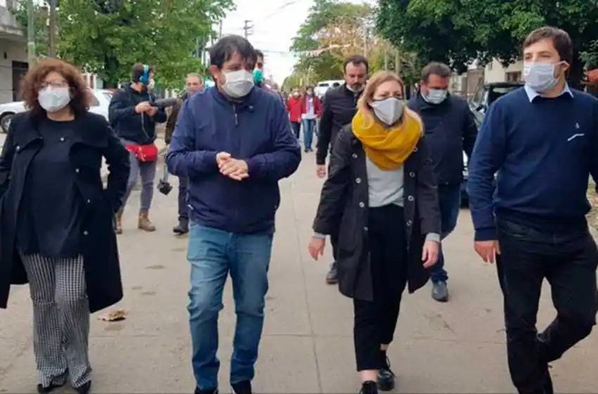 Kreplak: "Si la curva sigue en aumento y vemos un riesgo de colapso, volveremos para atrás"