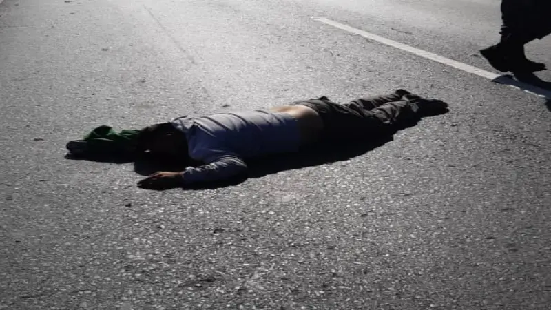 EL CARRO SE FUGÓ: muere motorizado al derrapar en la autopista Francisco Fajardo