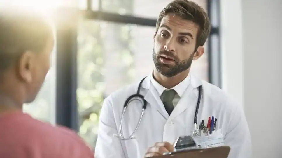 Ómicron: ¿Cuál es el nuevo síntoma estético que aparece tras el contagio?