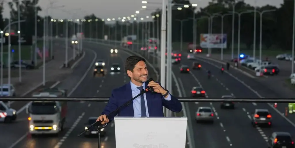 “Esta Provincia no se detiene y apuesta a la obra pública", dijo el gobernador.