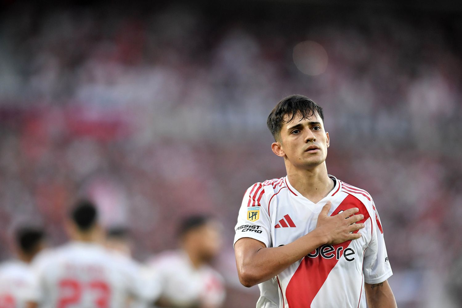 Solari, autor de dos goles para River ante Banfield.