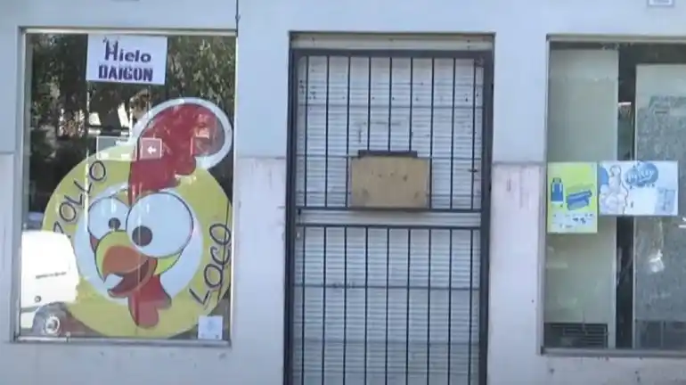 Clausuraron una pollería sin habilitación: Se advertían olores putrefactos