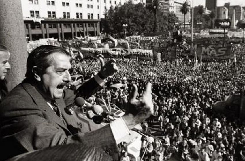 El retorno de la democracia: se cumplen 40 años del triunfo de Alfonsín