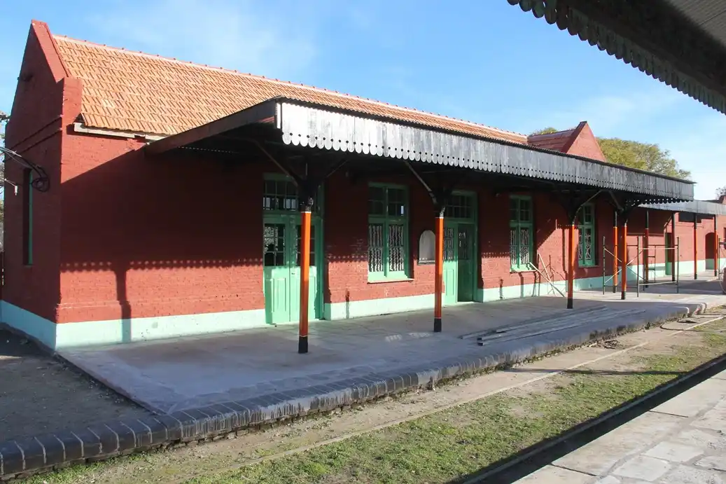 LOBERIA: Trabajan en la estación de trenes de Tamangueyú