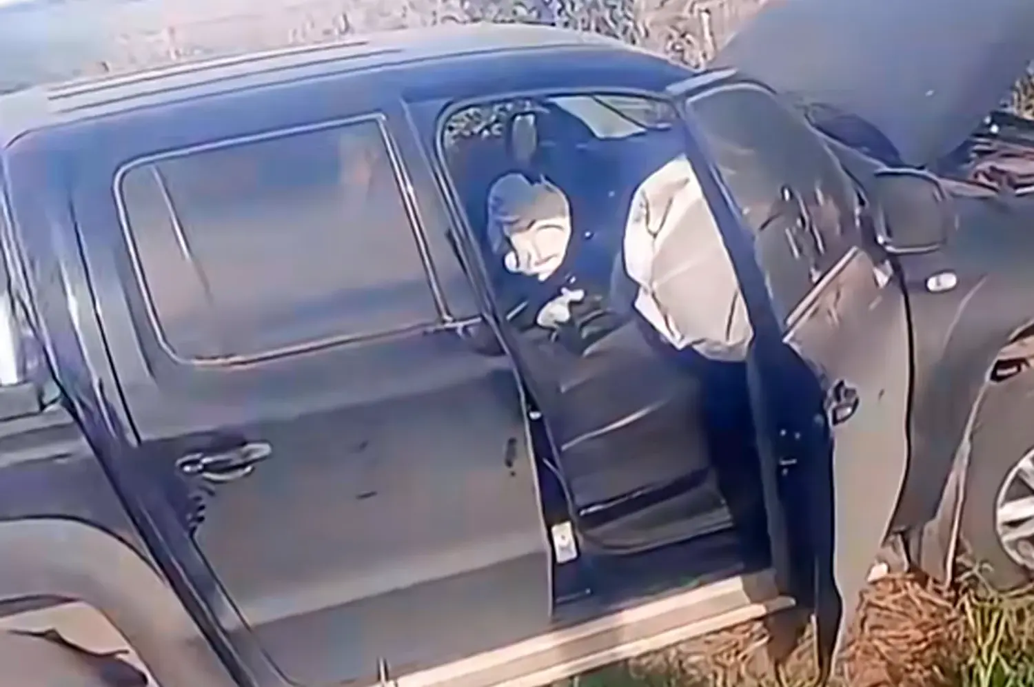 Escapó de la Comisaría de Pilar y huyó en una camioneta de la comuna: amplio operativo de búsqueda