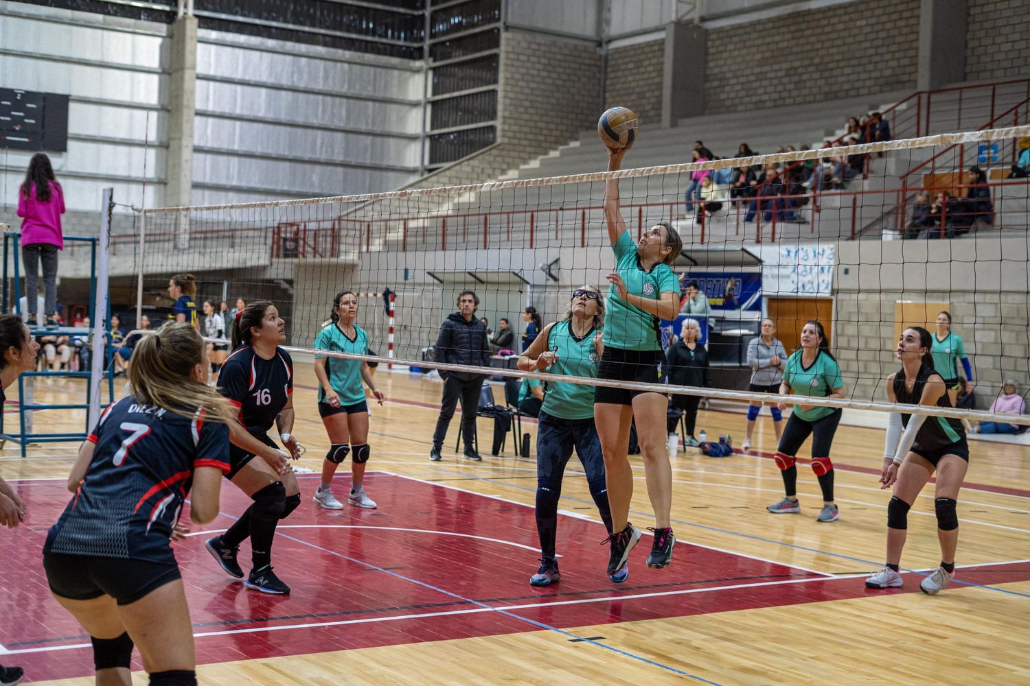 Tarde de Vóley Sub-18 de la Liga local