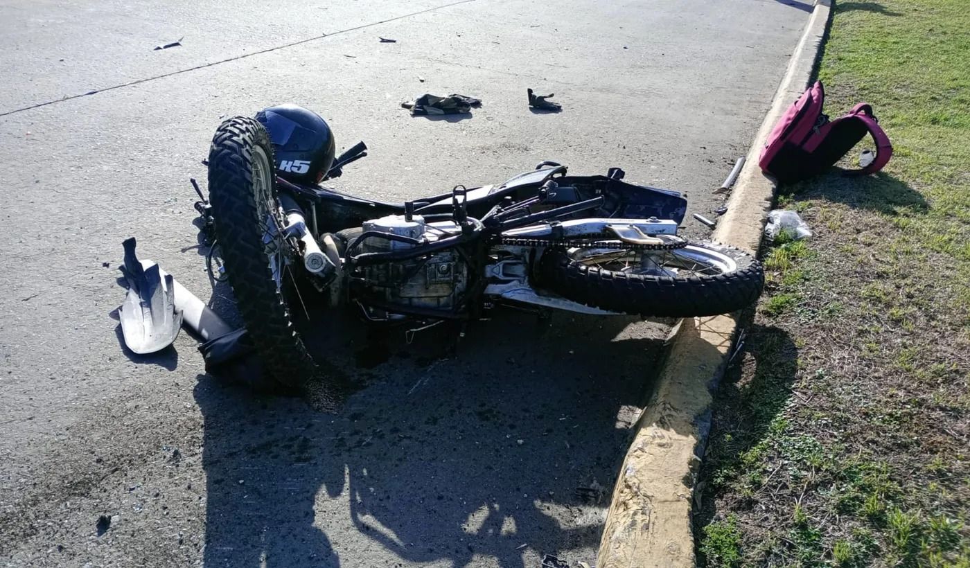 La mujer de 35 años fue atropellada en su moto en Tolosa. FOTO: La Buena Info.