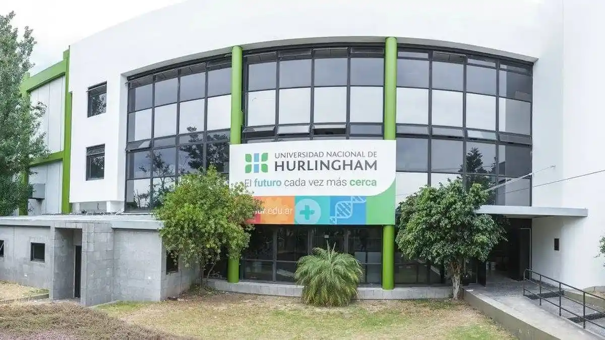 Falta de presupuesto: Los estudiantes de la Universidad de Hurlingham solo pueden inscribirse en 3 materias como máximo