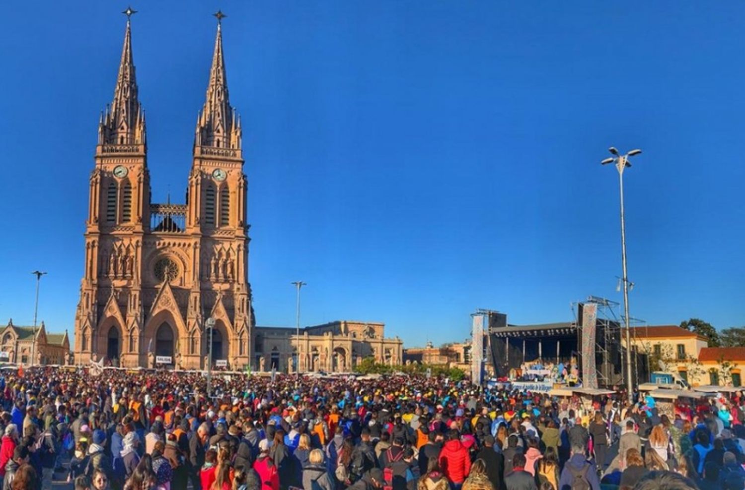 Monseñor Vázquez, en la misa por la Peregrinación a Luján: "El pueblo no quiere más grietas"