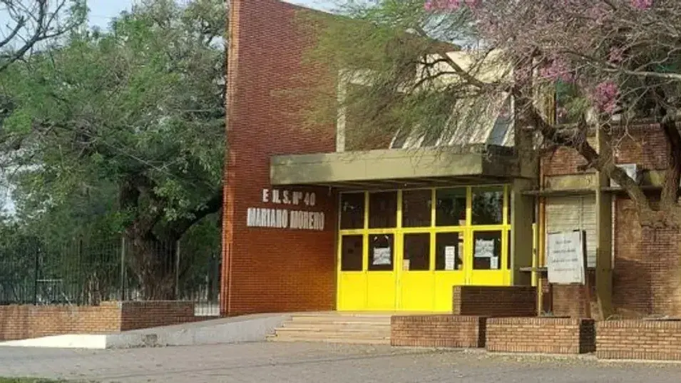 Un alumno de 15 años entró armado a un colegio en Santa Fe y mató a otro de 13