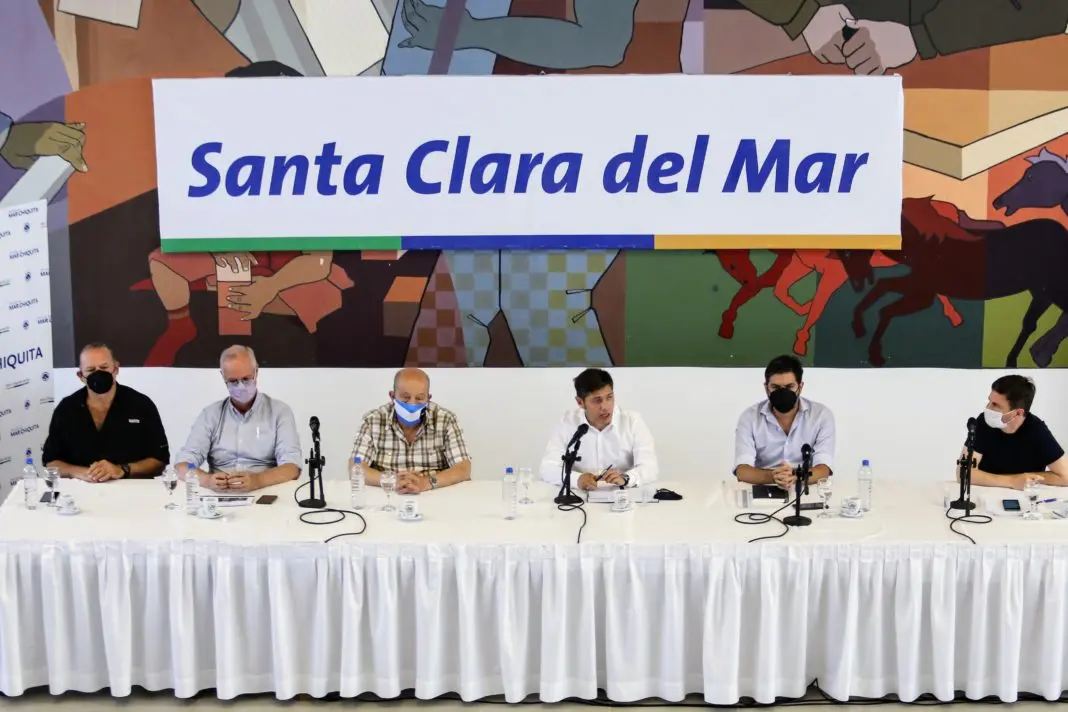 Kicillof: en febrero comienza la vacunación de grupos de riesgo en escuelas