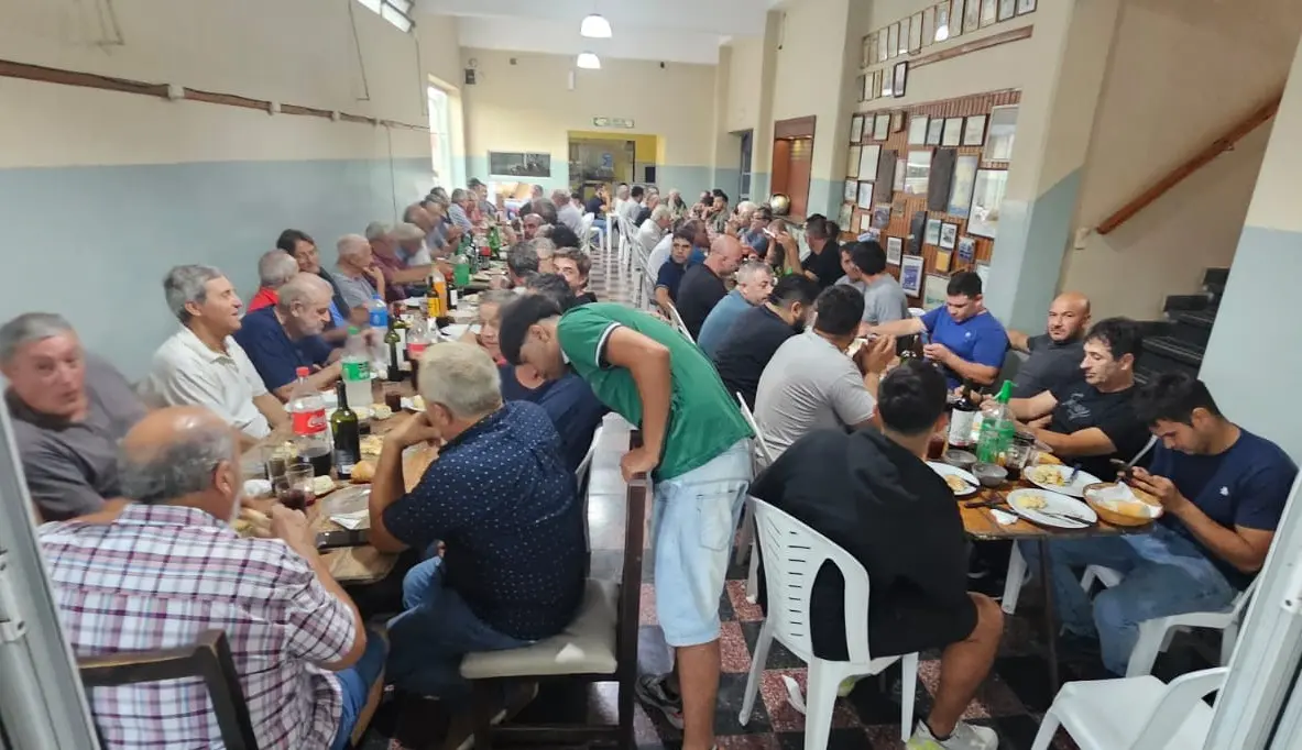 Los mecánicos festejaron su día con un almuerzo en Independencia F.C.