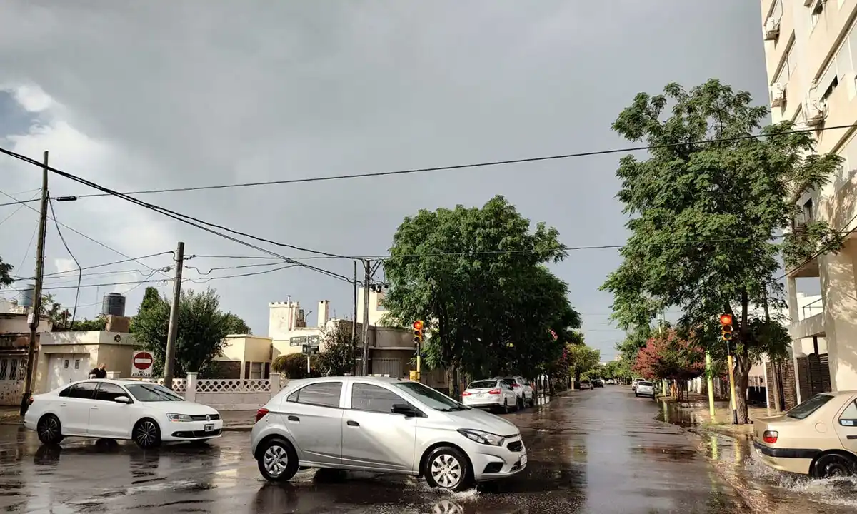 Alerta naranja por lluvias para Bahía y la zona para el viernes