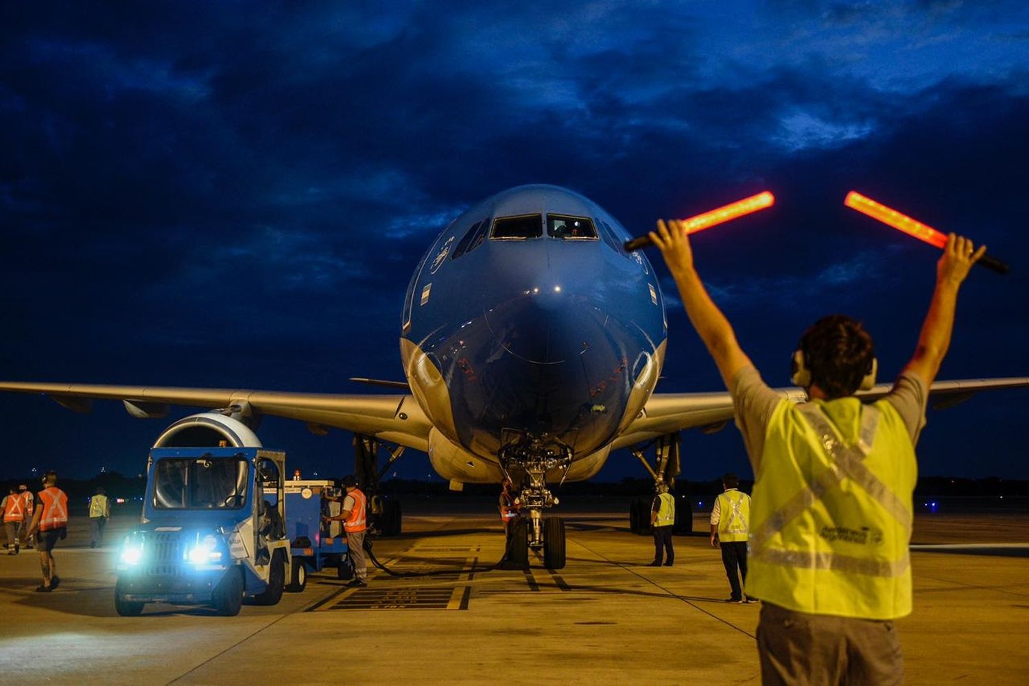 Vacunas Sputnik V: Partió el octavo vuelo hacia Moscú en busca de más dosis