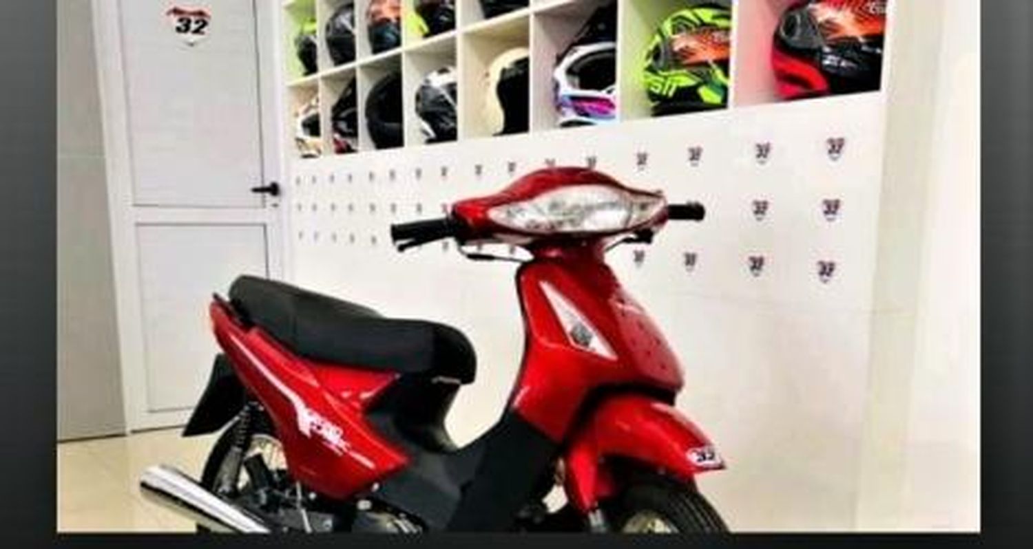 Majo busca su moto: se la robaron