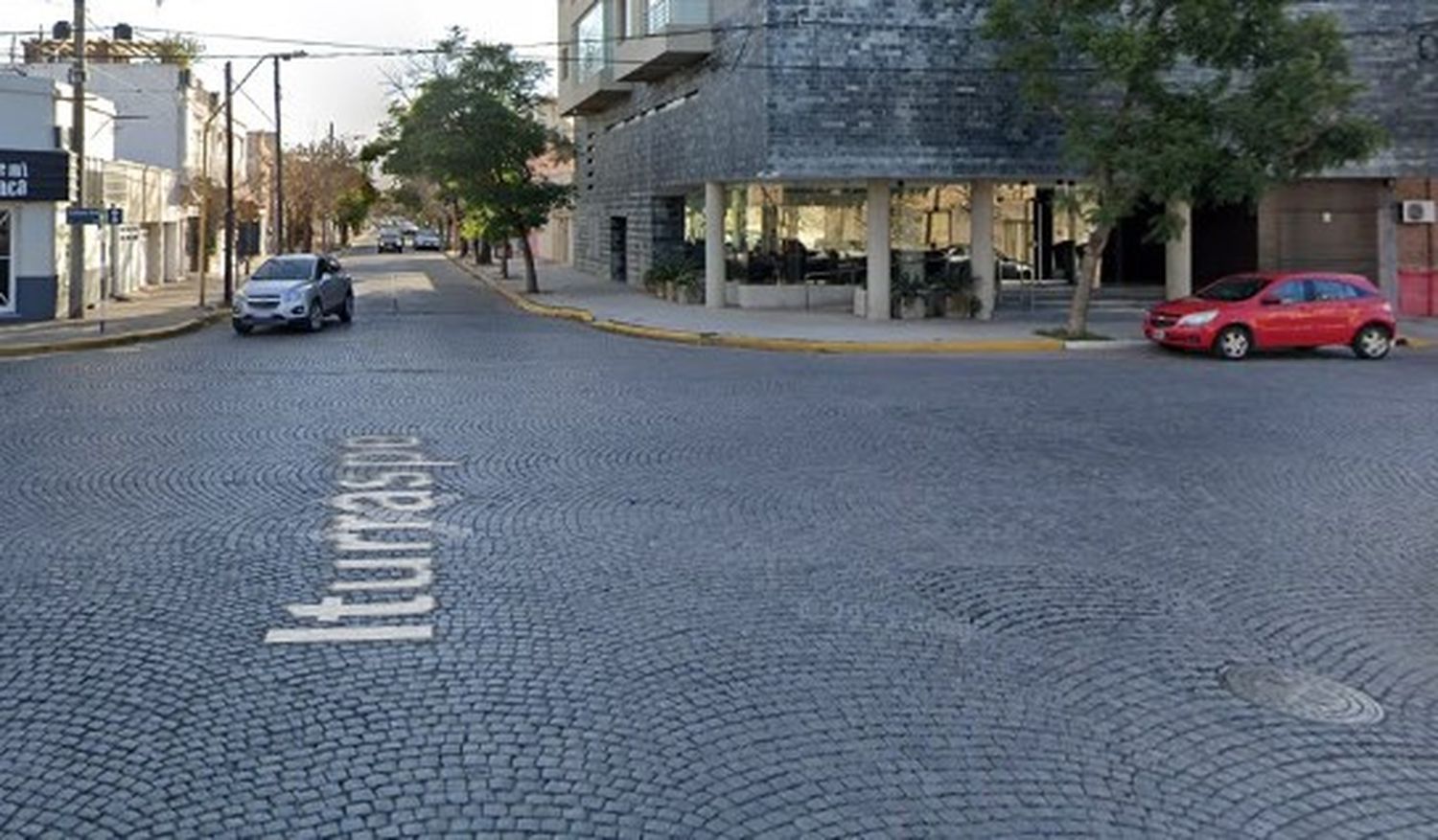 En ambos casos, intervienen las autoridades competentes para determinar las causas de los accidentes.