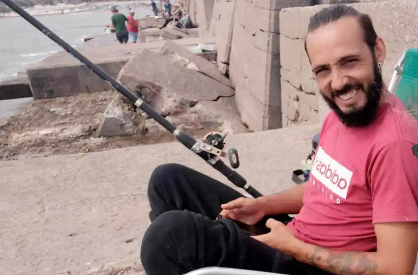 Dejó su auto en la Escollera Sur y desapareció