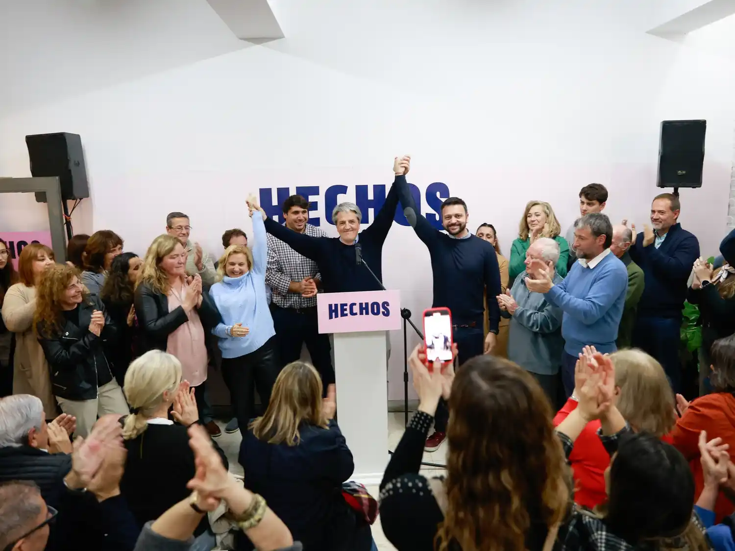 Marcos Nicolini junto a Rosana Florit, Juan Manazzoni y todos los candidatos de Hechos.