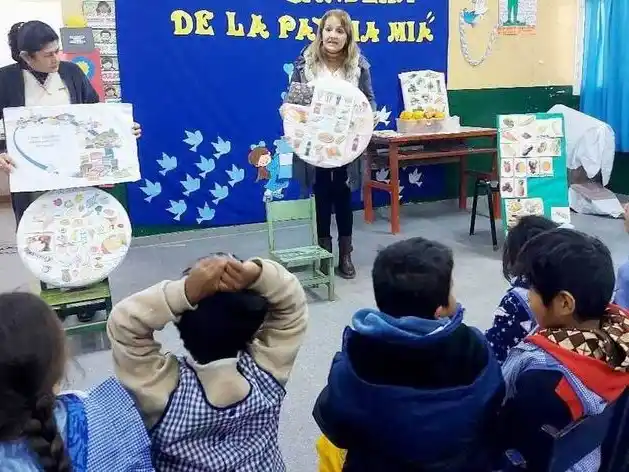 El centro de salud del barrio Obrero colabora 
con los jardineritos para la Feria de Ciencias