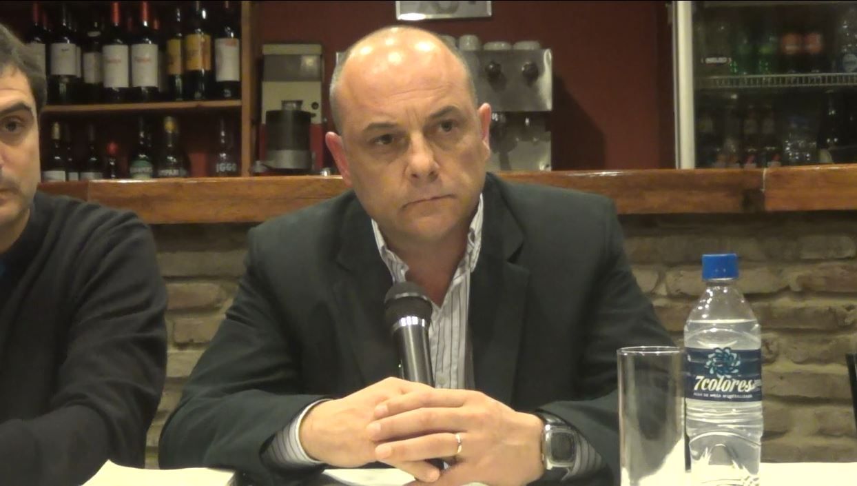 Otro Intendente de Cambiemos cargó contra Macri: "Quiere tapar el sol con las manos"