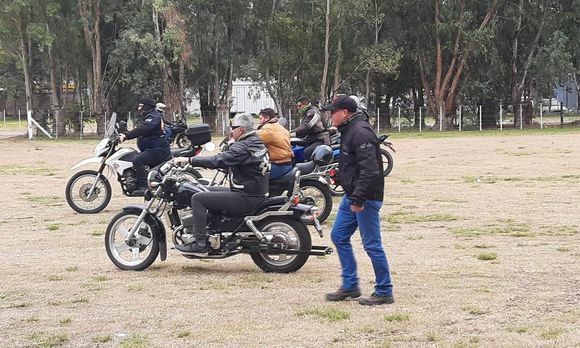 Motos, rock y solidaridad en el predio de la Sociedad Rural