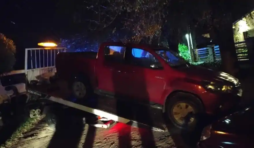 El hombre circulaba en una Toyota Hilux
