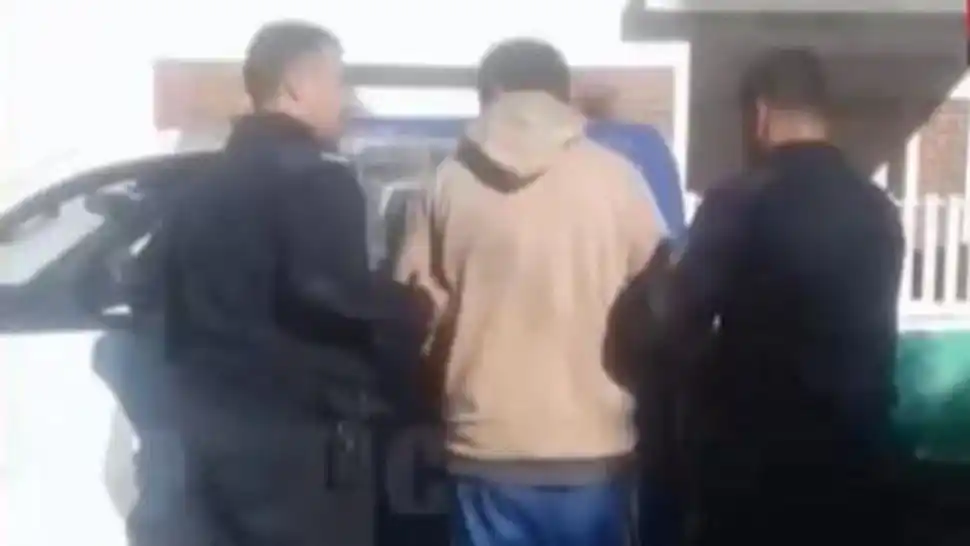 Adoptó a una adolescente de 14, tuvo cuatro hijas con ella y violó a una