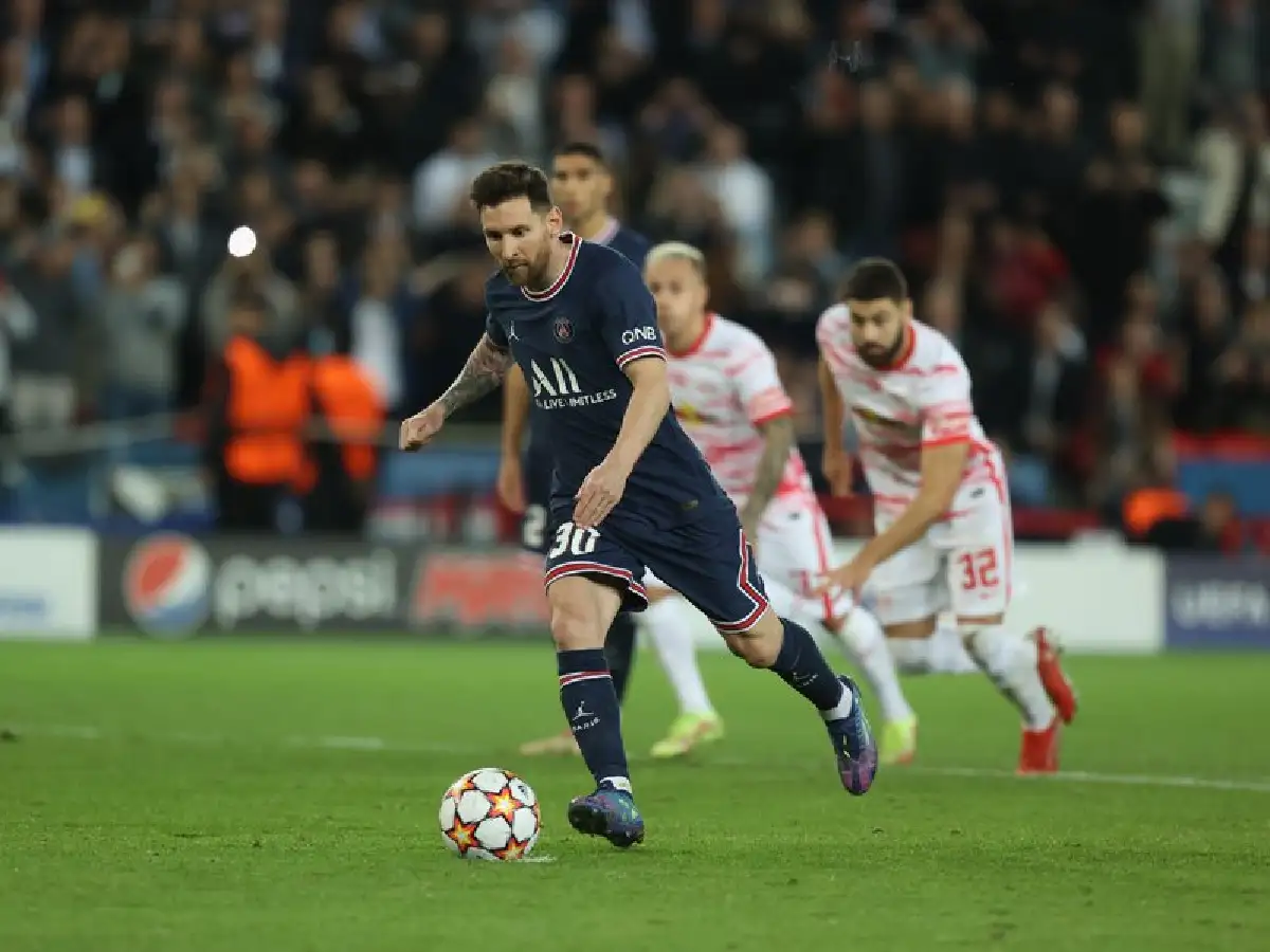 Doblete de Messi en el triunfo de PSG 