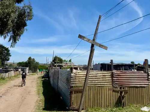 El Municipio ratificó que no destinará recursos locales a la urbanización de la toma en Movediza