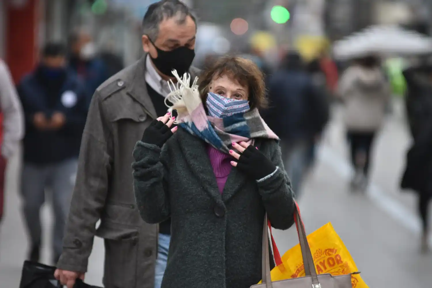 Oficializan un aumento de 15% para jubilaciones, pensiones y AUH