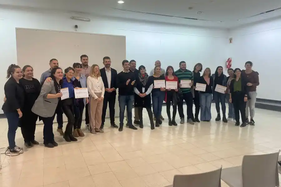 Viotti entregó los diplomas a los graduados de la Diplomatura en Gestión Local para el Desarrollo Territorial