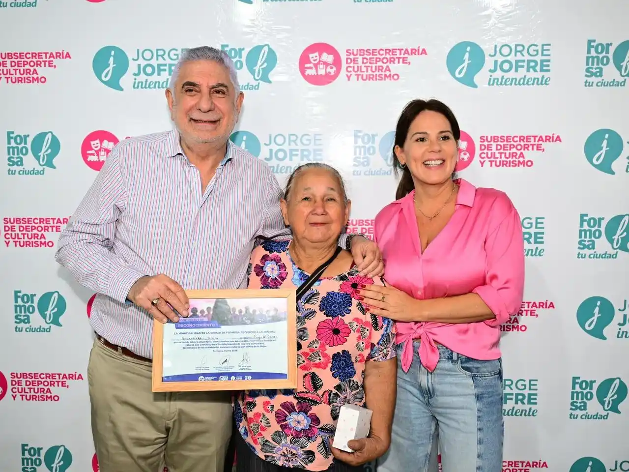 El intendente Jofré entregó reconocimientos a mujeres destacadas de la ciudad