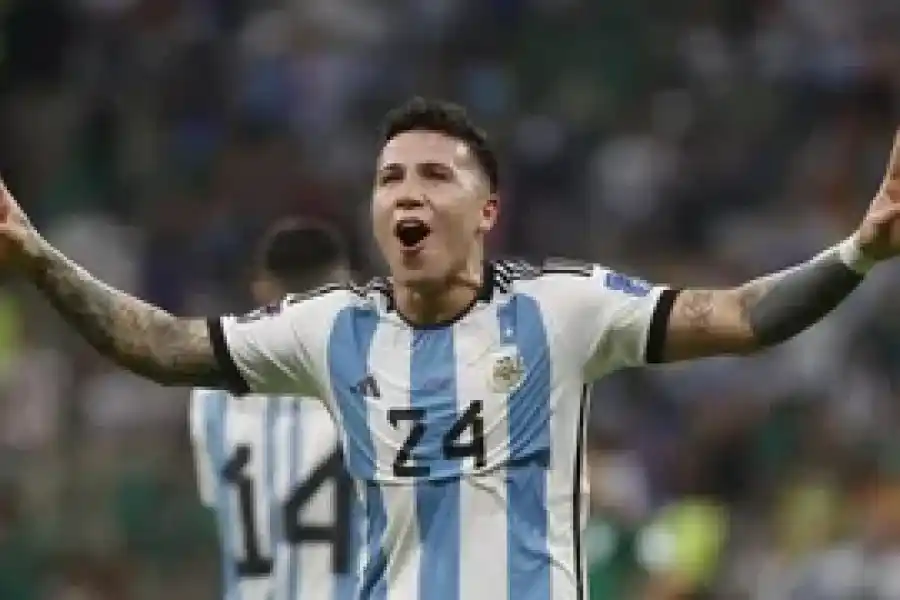 Enzo Fernández se operará de una hernia de cara a la Copa América