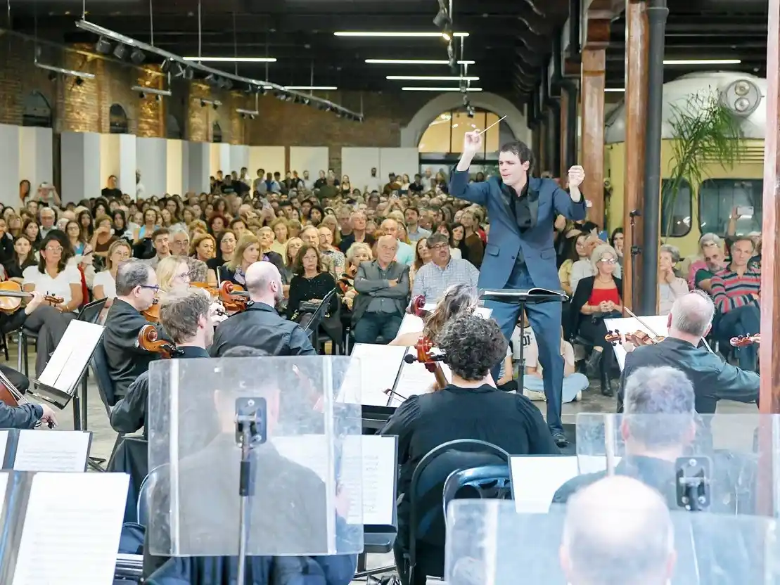 La Sinfónica de Entre Ríos se presentó ante más de 700 personas en el Juan L. Ortiz