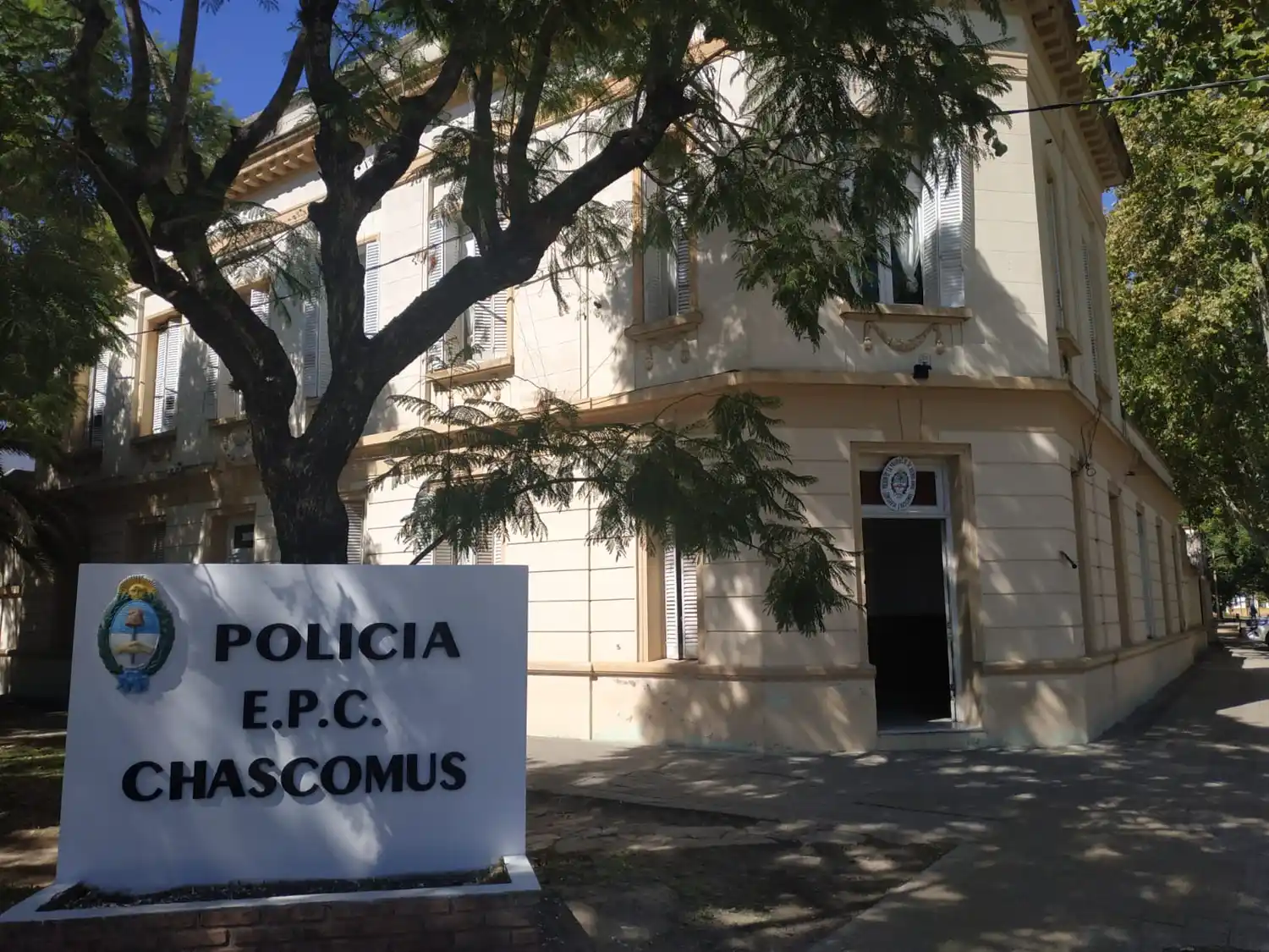 Operativo de Año Nuevo en Chascomús: Cinco detenciones por desorden y denuncias por delitos contra la propiedad
