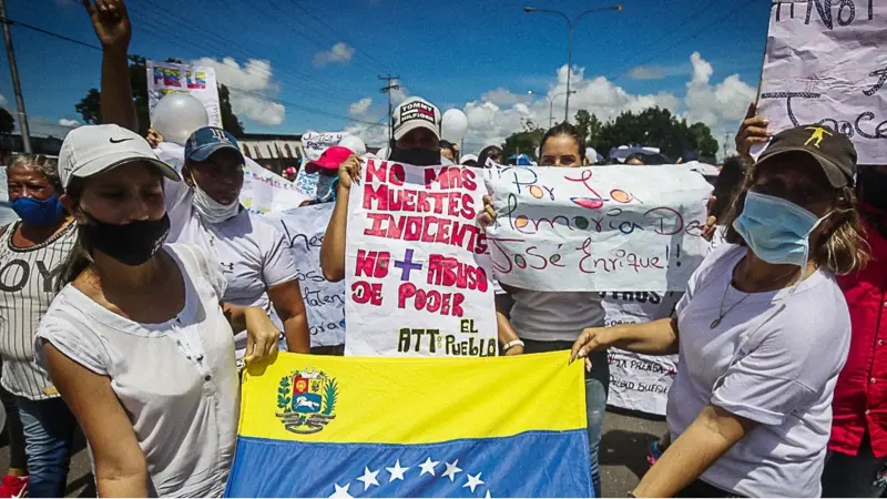 “ASESINAN A MANSALVA”: Barrancas salió a protestar contra los asesinatos a manos de las FAES
