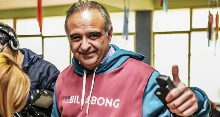 Rosa hizo público su apoyo a Salazar para las elecciones de Octubre