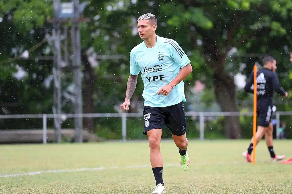 Scaloni analiza qué equipo jugará ante Venezuela