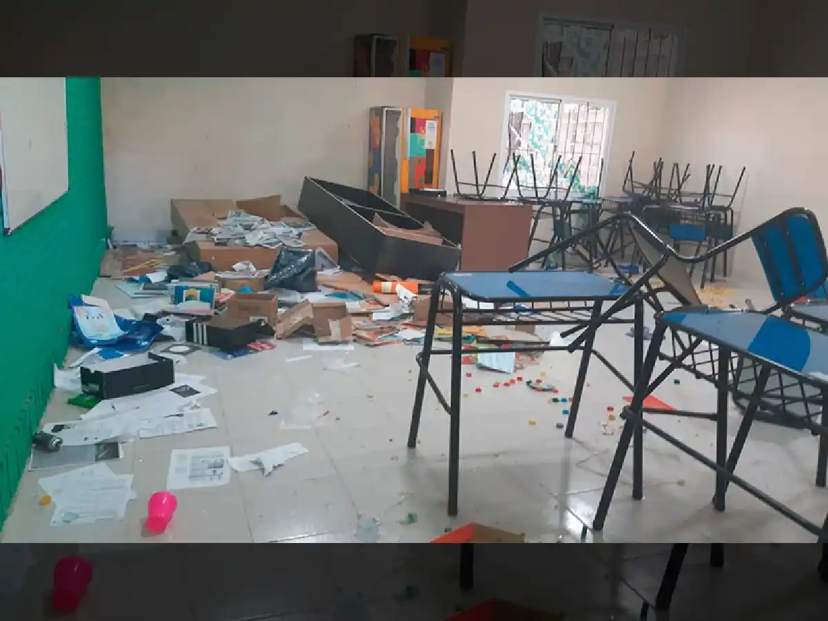 Indignante: destrozos y robo de 5 equipos  de aire acondicionado en escuela de Estación Frontera   