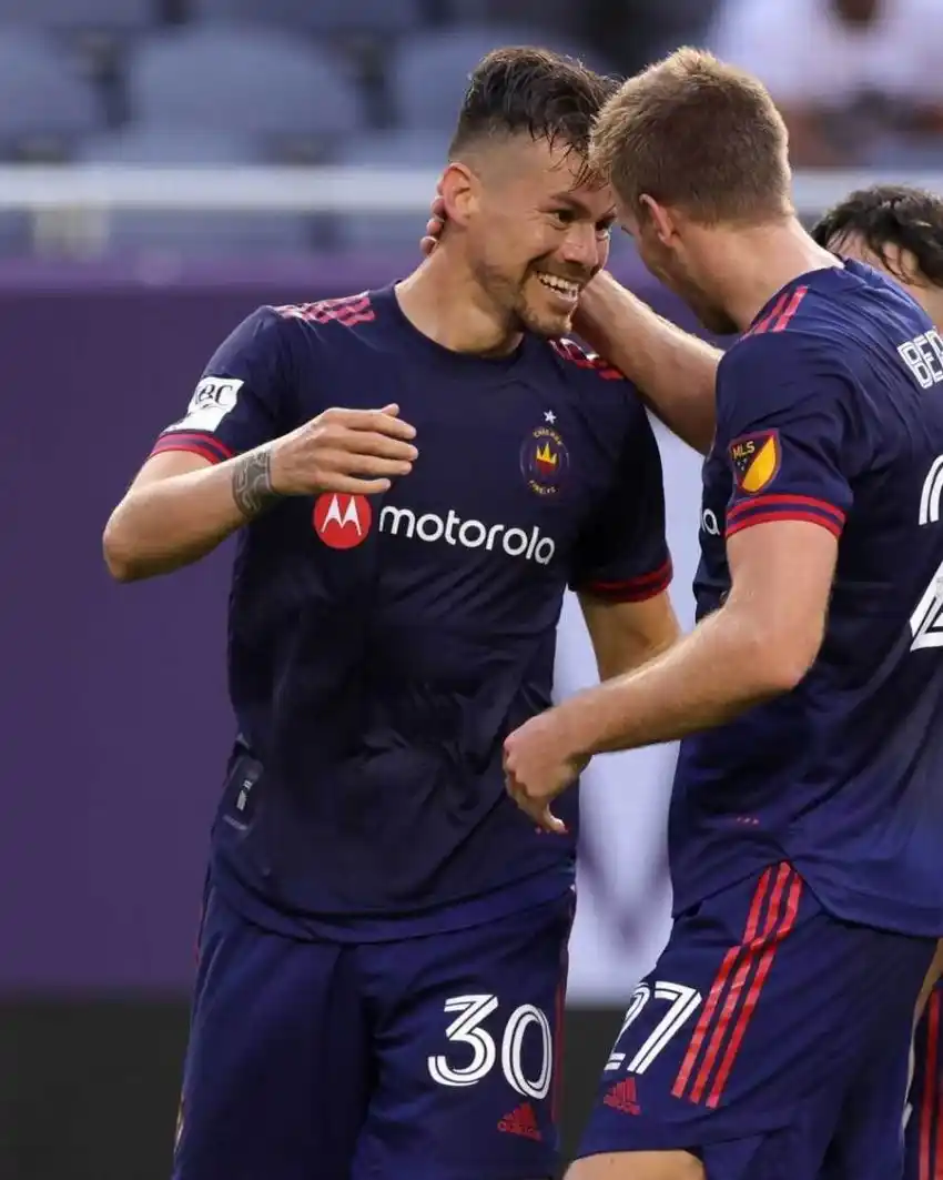 Gastón Giménez marcó su primer gol para Chicago Fire