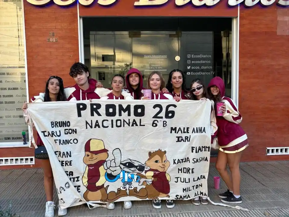El UPD también se celebró en Necochea: estudiantes se reunieron desde temprano en la Plaza Dardo Rocha