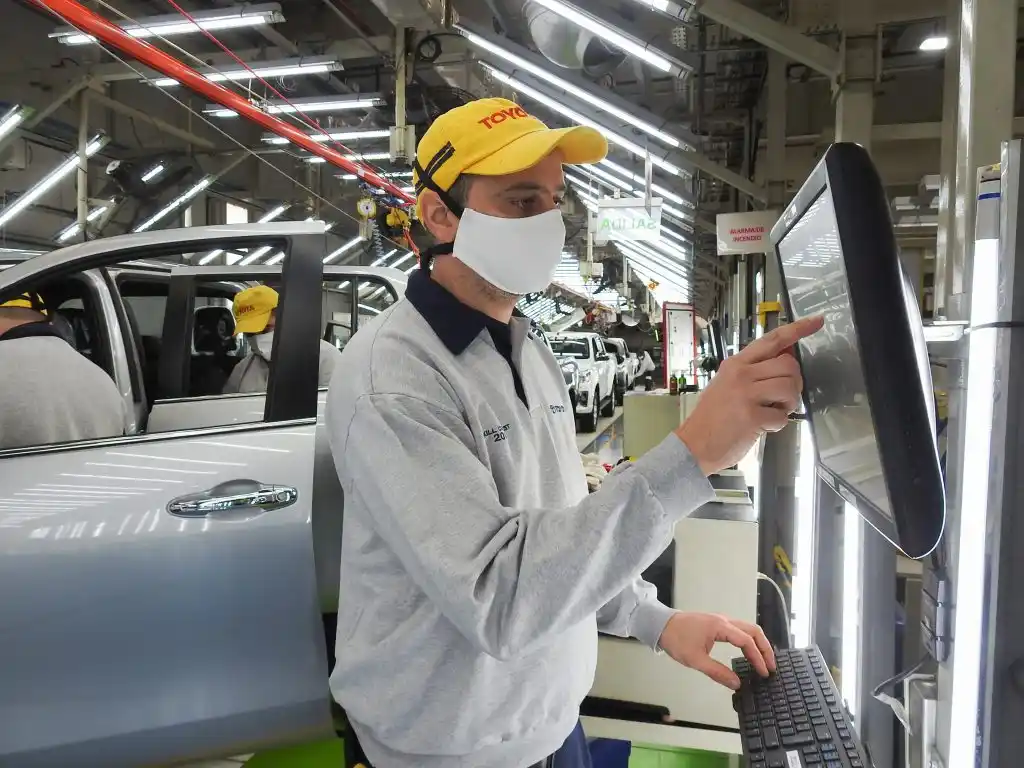 La actividad económica cayó 3,7 por ciento en noviembre, según los registros oficiales