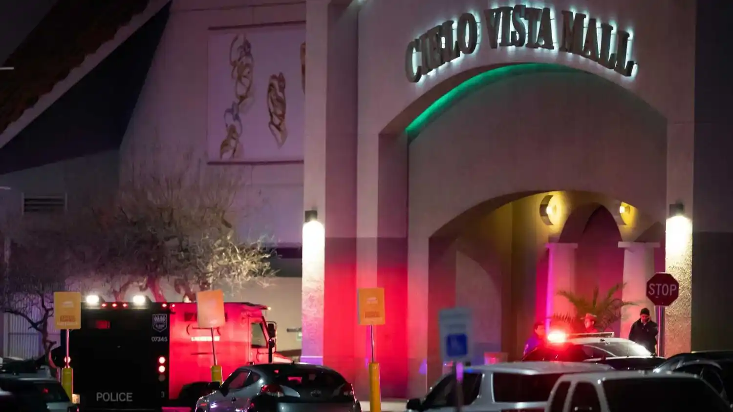 Un muerto y 3 heridos durante tiroteo en centro comercial de El Paso en EE.UU.