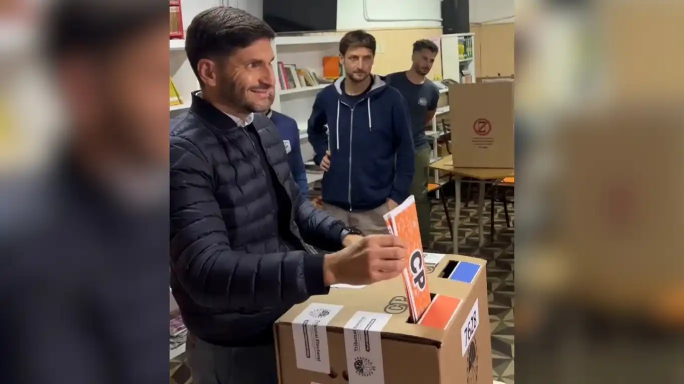 El gobernador de Santa Fe, Maximialino Pullaro.