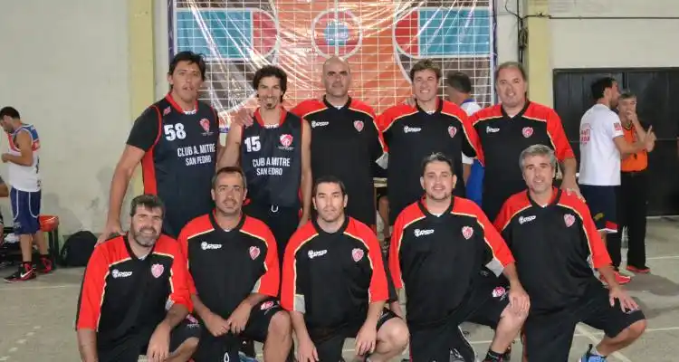 Sin anotar triples, Mitre ganó en +35 y ya piensa en Villa Carlos Paz