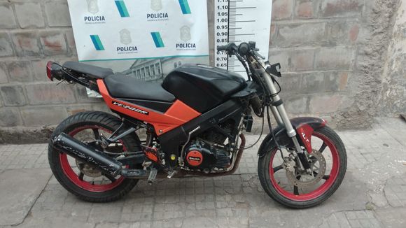 Detuvieron a dos motochorros tras intentar robarle a una joven en Alvarado y 11 de Septiembre